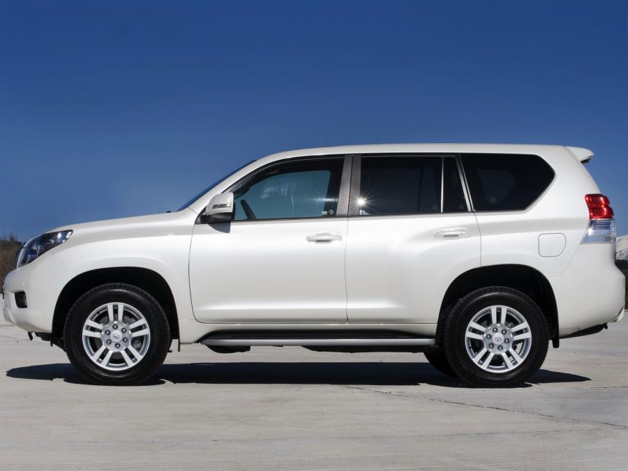  Toyota Land Cruiser Prado 150 R-Edition 2010 года  (фото 2 из 3)
